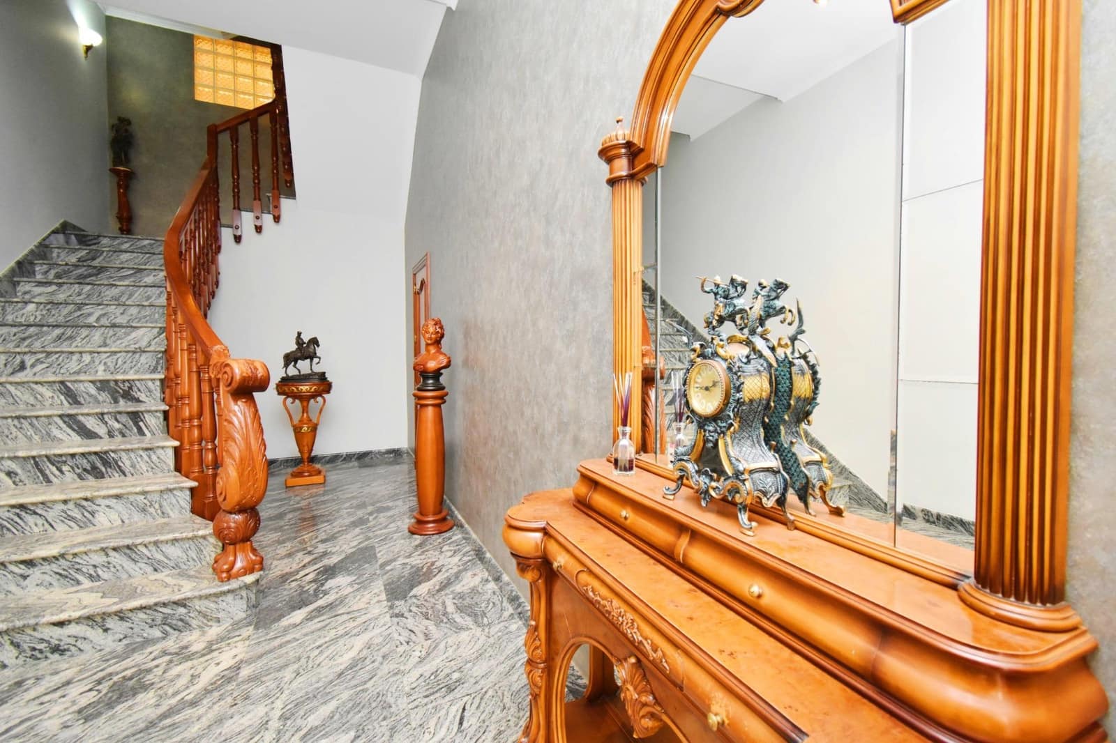 4 soveværelse Byhus til salg i Adra med garage - € 740.000 (Ref: 8561716)