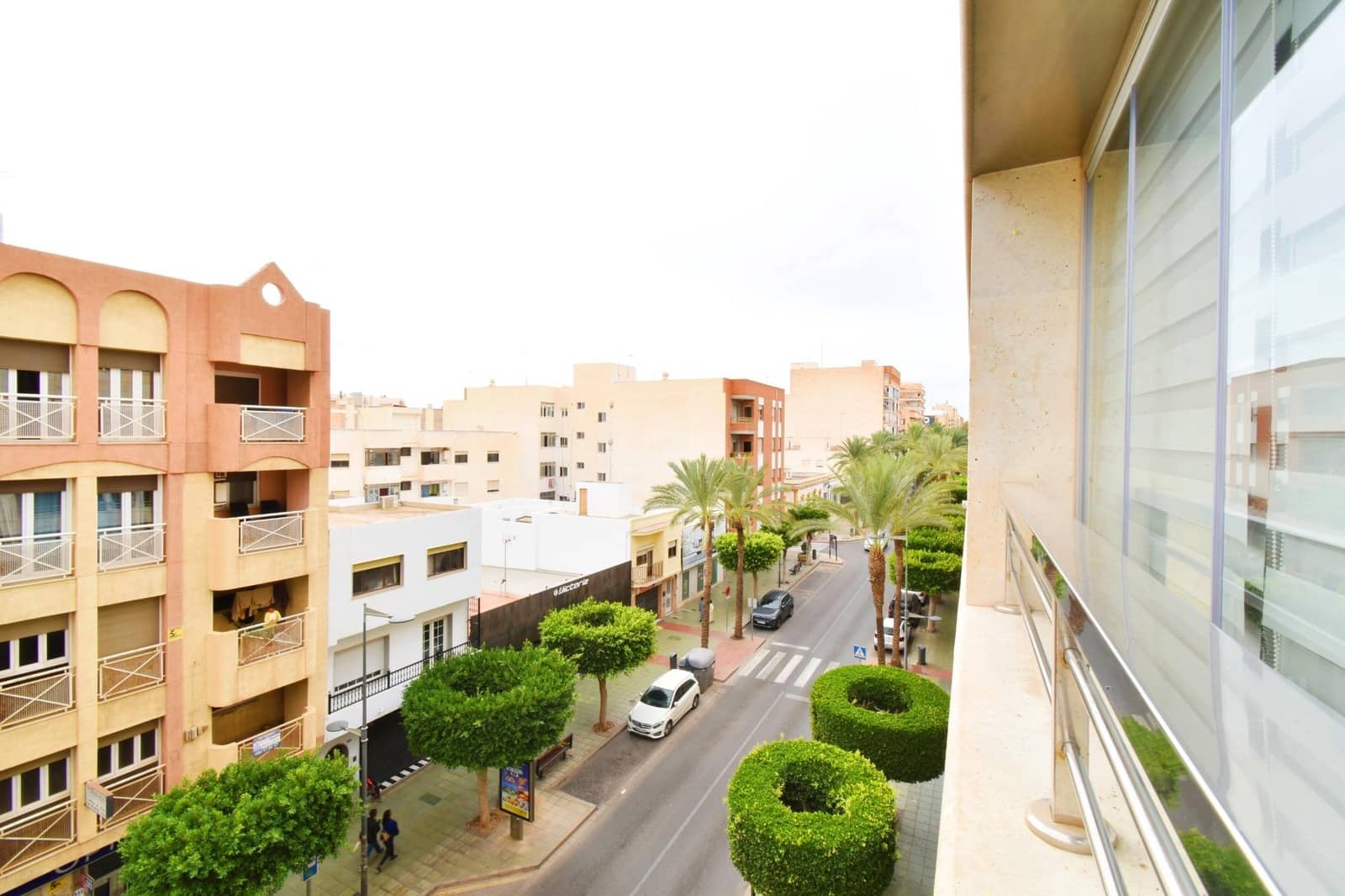 4 bedroom Flat for sale in El Ejido with garage - € 215,000 (Ref: 8580010)