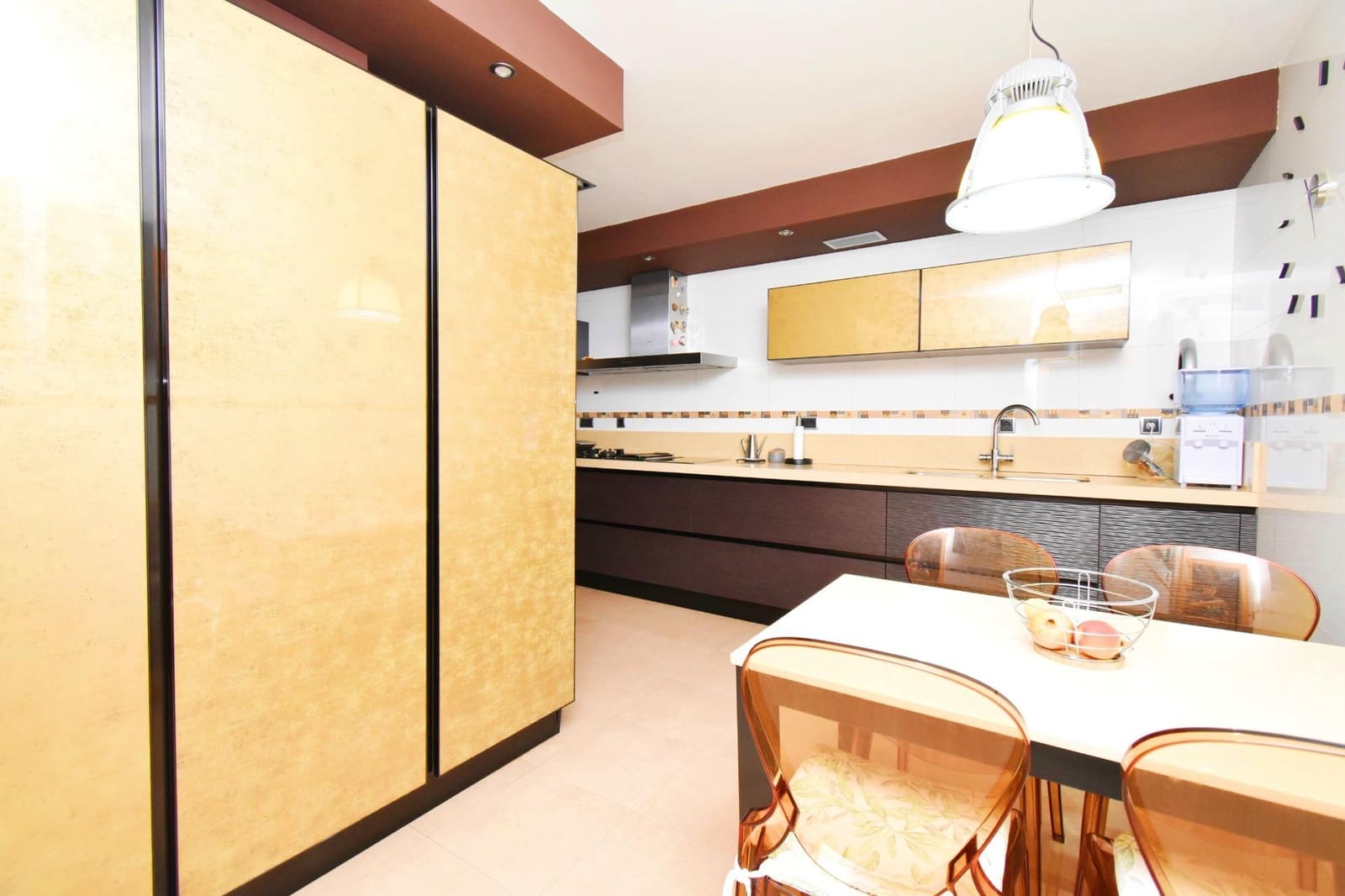 4 bedroom Flat for sale in El Ejido with garage - € 215,000 (Ref: 8580010)