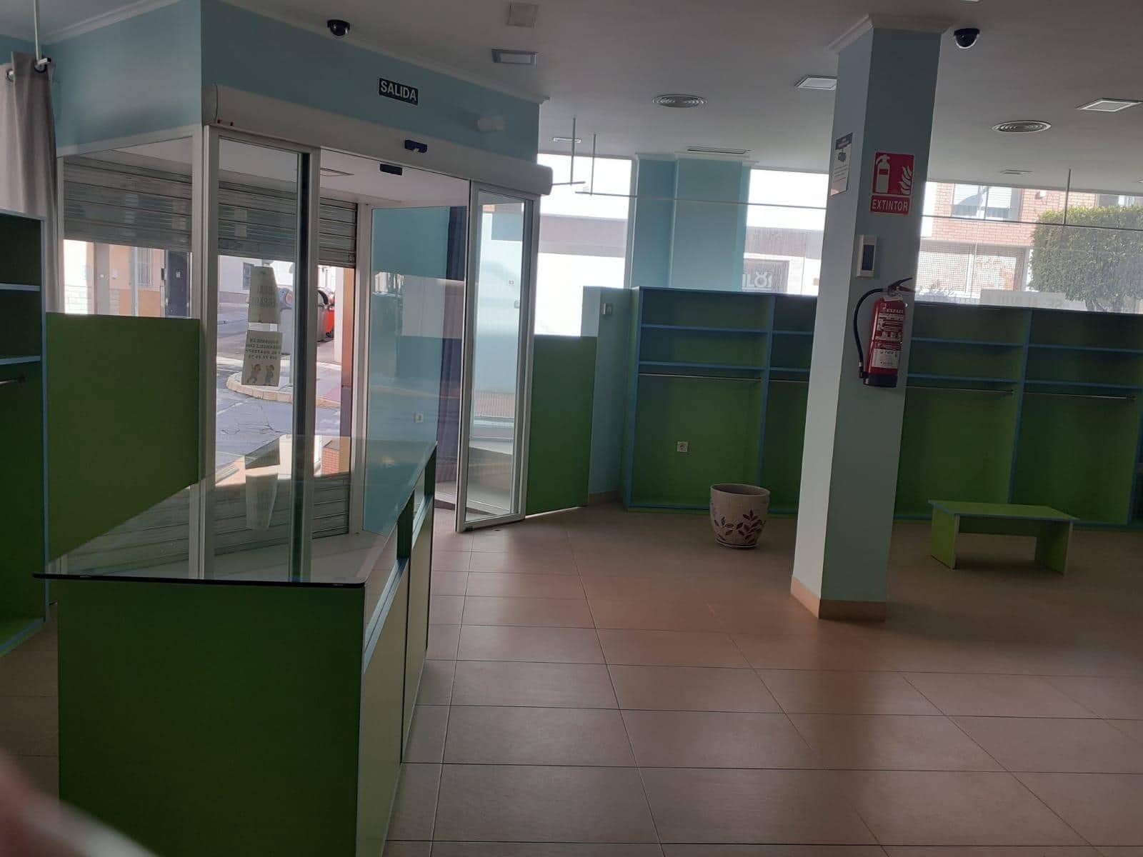 Erhverv til leje i El Ejido - € 850 (Ref: 8884337)