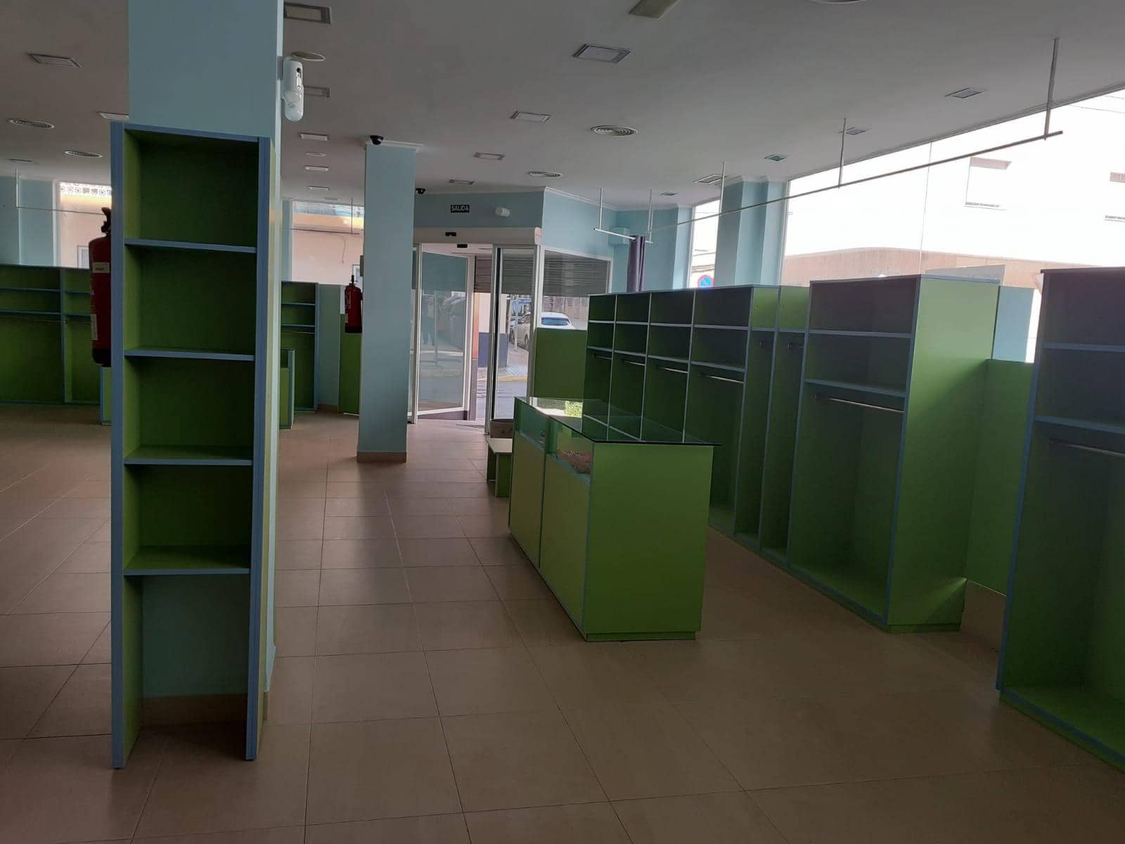 Erhverv til leje i El Ejido - € 850 (Ref: 8884337)