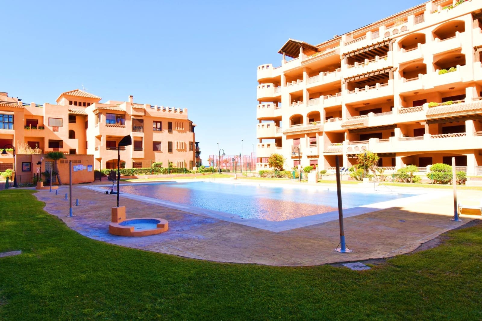 1 soveværelse Penthouse til salg i Almerimar med swimmingpool garage - € 185.000 (Ref: 8911019)