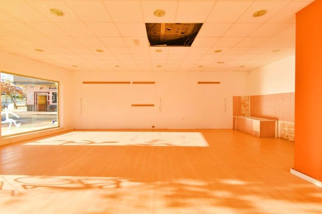 Erhverv til salg i El Ejido - € 69.900 (Ref: 8943875)