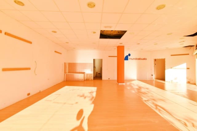 Erhverv til salg i El Ejido - € 69.900 (Ref: 8943875)