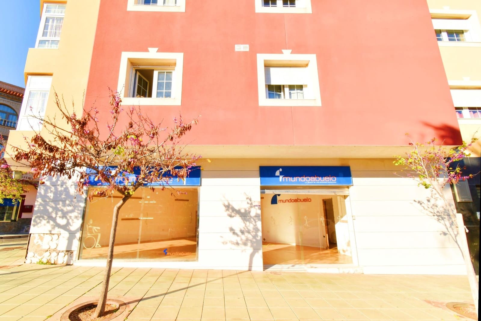 Erhverv til salg i El Ejido - € 69.900 (Ref: 8943875)