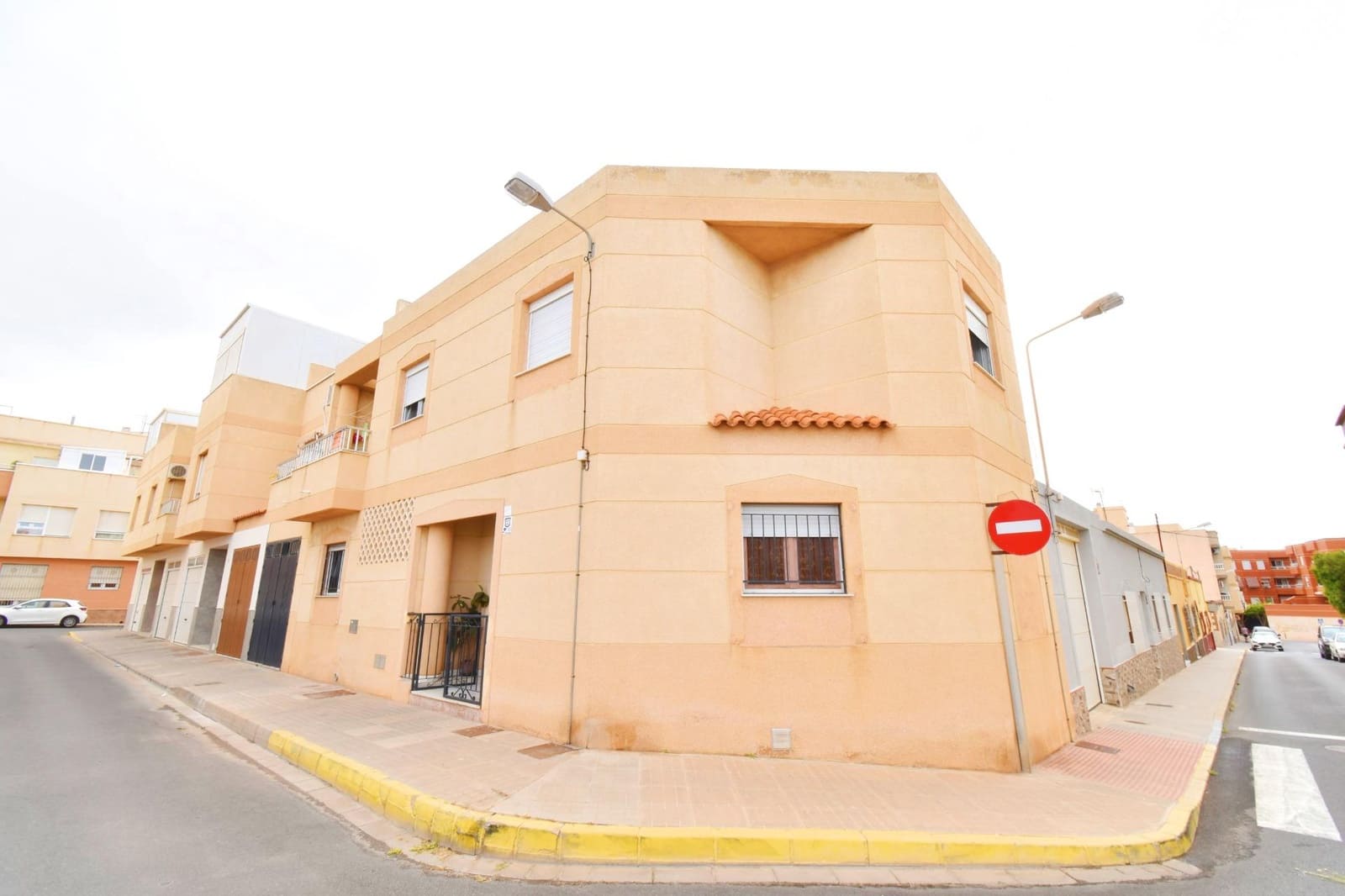 4 quarto Apartamento para venda em El Ejido com garagem - 152 000 € (Ref: 8993986)