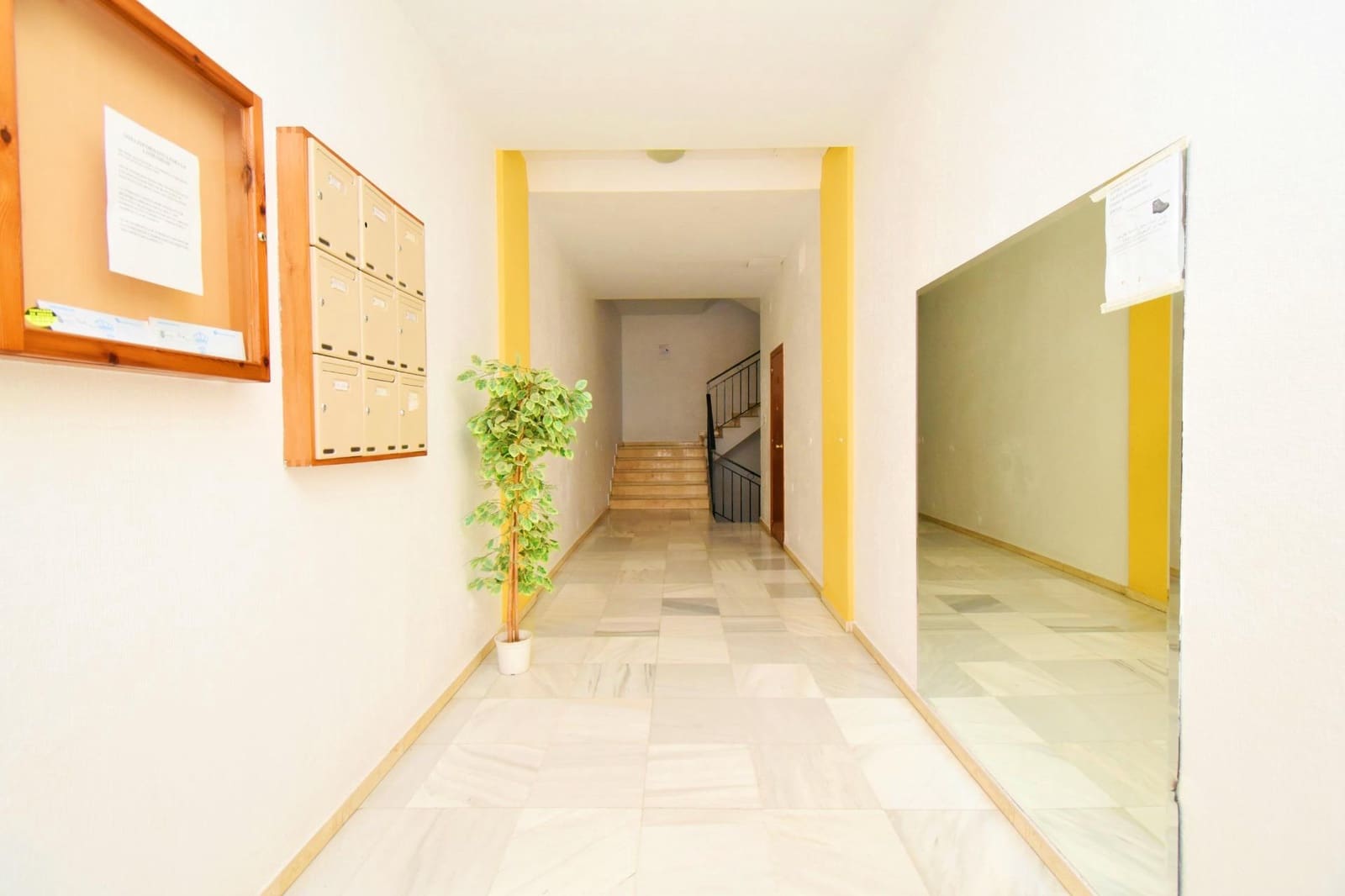 3 slaapkamer Flat te koop in Santa Maria del Aguila - € 84.000 (Ref: 9032686)