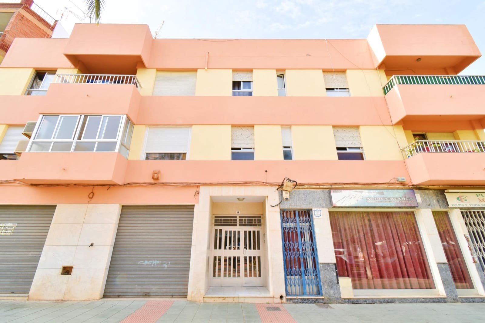 3 slaapkamer Flat te koop in Santa Maria del Aguila - € 84.000 (Ref: 9032686)