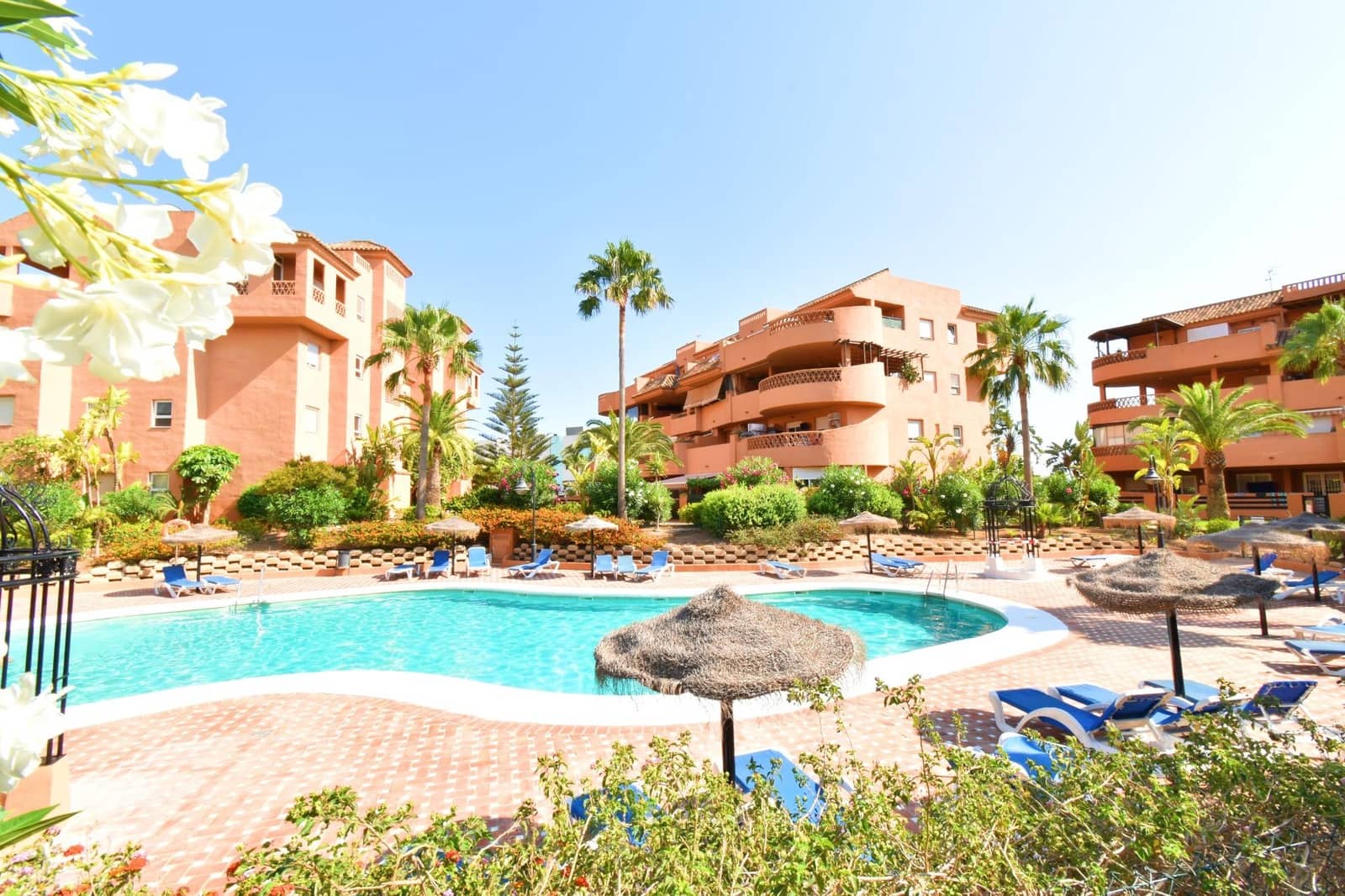 2 soveværelse Lejlighed til salg i Almerimar med swimmingpool garage - € 249.000 (Ref: 9107171)