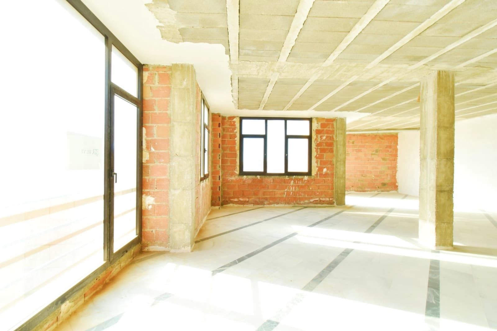 Kontor till salu i El Ejido - 76 500 € (Ref: 9321774)