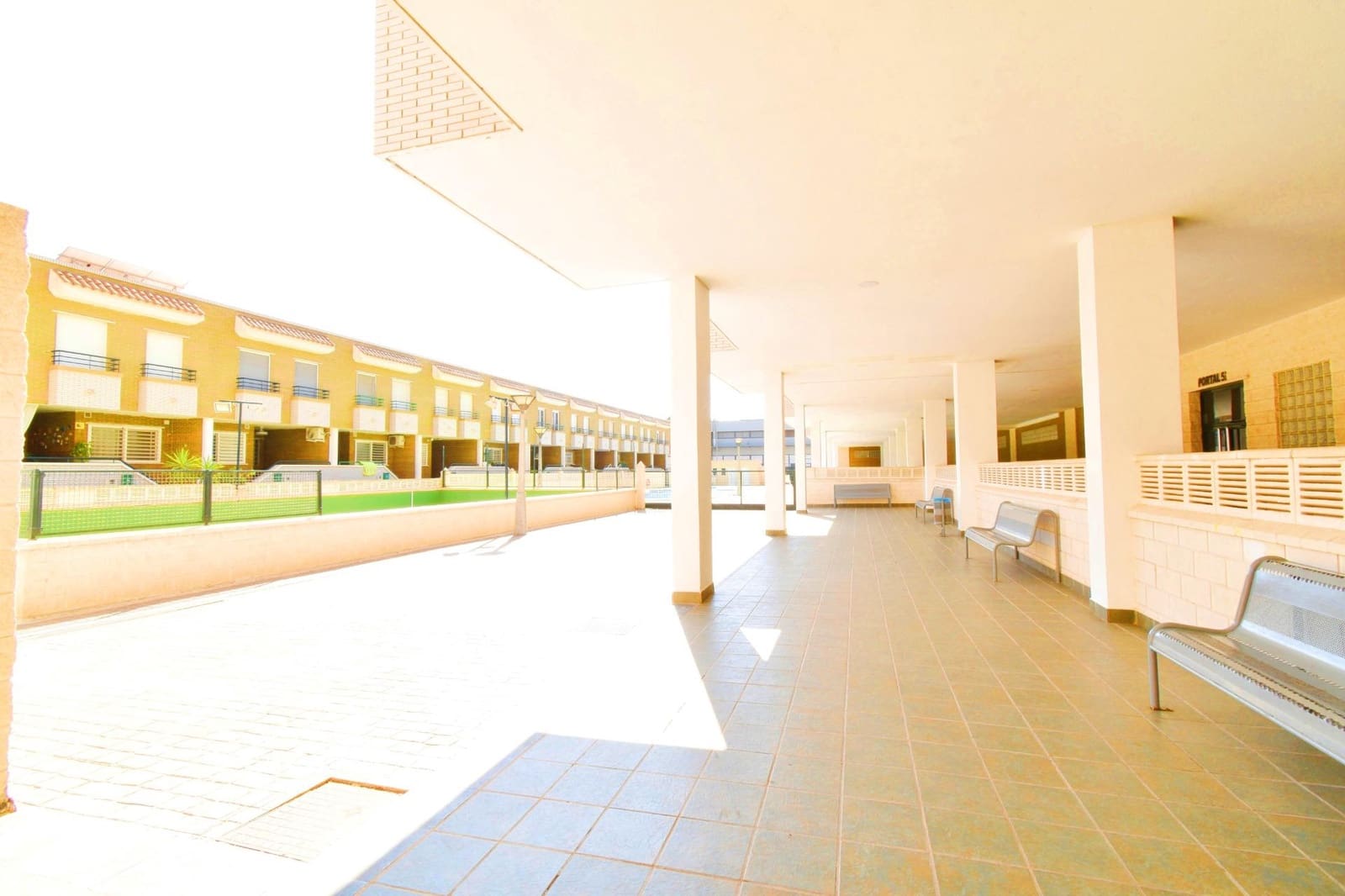 2 sovrum Takvåning att hyra i Roquetas de Mar med pool garage - 750 € (Ref: 9321775)