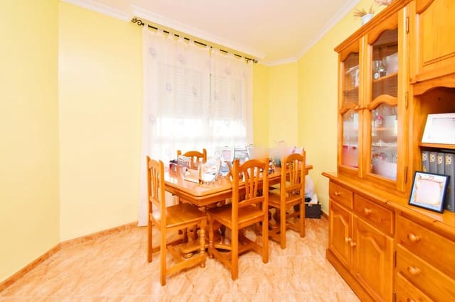 4 makuuhuone Omakotitalo myytävänä paikassa Guardias Viejas, El Ejido mukana 
autotalli - 132 000 € (Ref: 9330841)