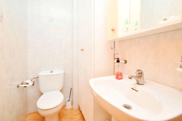 4 makuuhuone Omakotitalo myytävänä paikassa Guardias Viejas, El Ejido mukana 
autotalli - 132 000 € (Ref: 9330841)