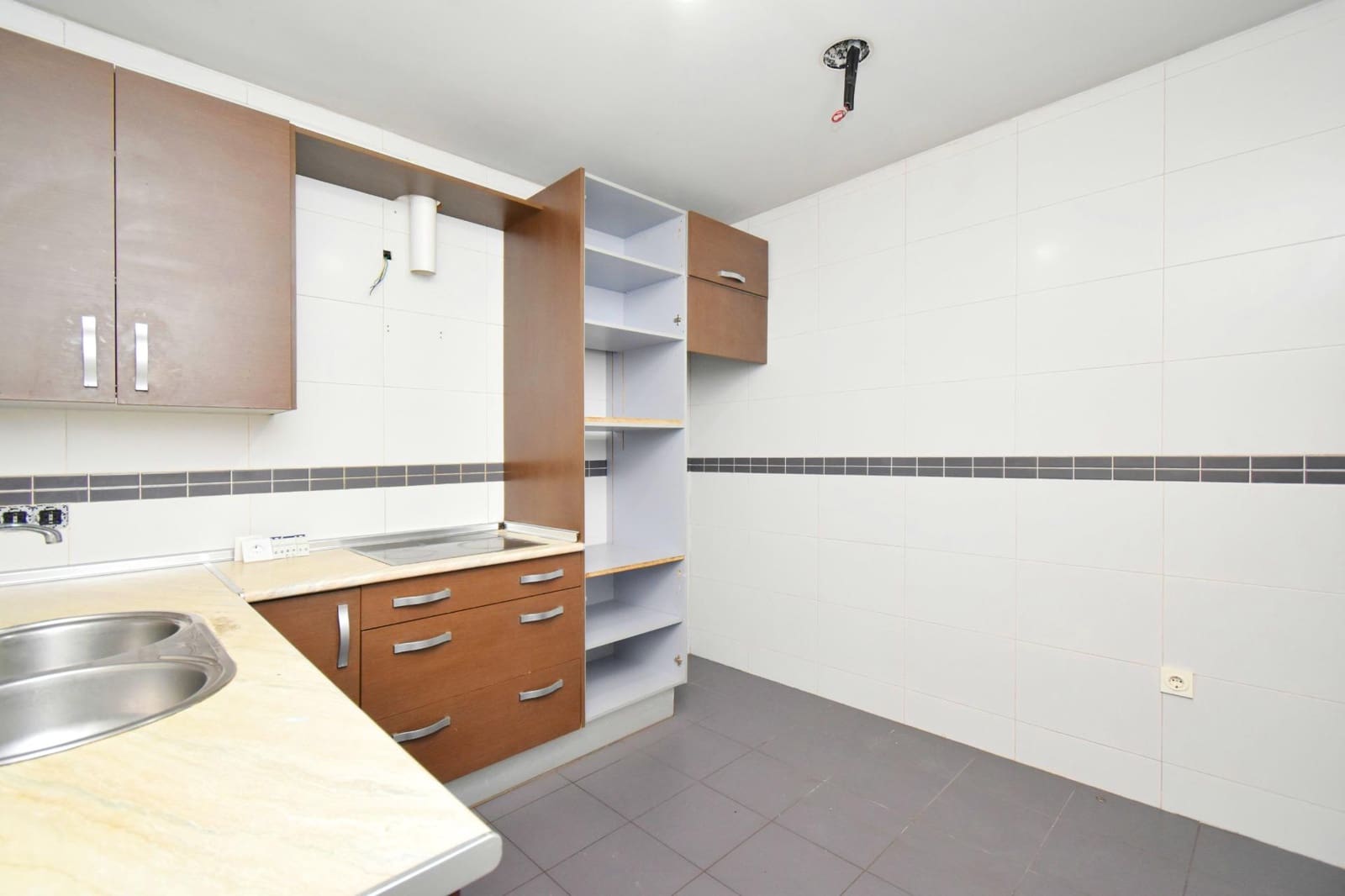 3 makuuhuone Omakotitalo myytävänä paikassa Aguadulce (Almeria) mukana 
autotalli - 225 000 € (Ref: 9386159)