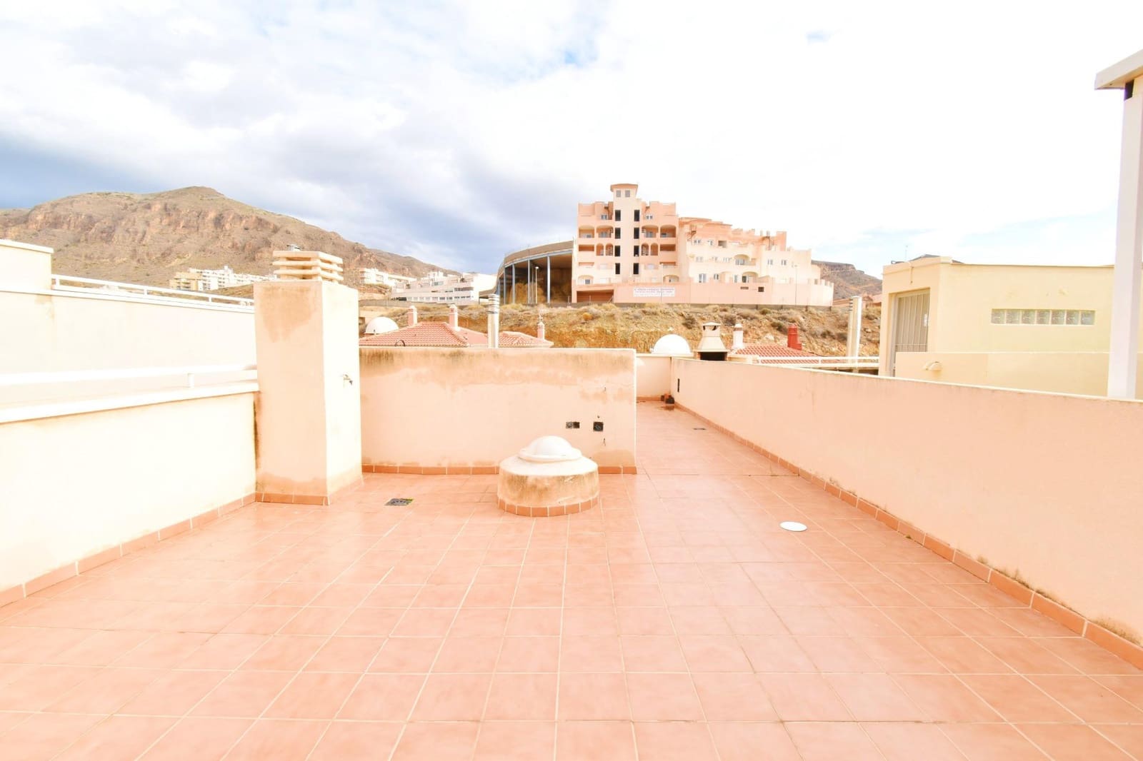 3 makuuhuone Omakotitalo myytävänä paikassa Aguadulce (Almeria) mukana 
autotalli - 225 000 € (Ref: 9386159)