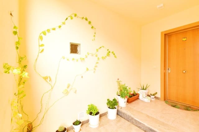 3 makuuhuone Omakotitalo myytävänä paikassa Aguadulce (Almeria), Roquetas de Mar mukana 
autotalli - 225 000 € (Ref: 9386159)