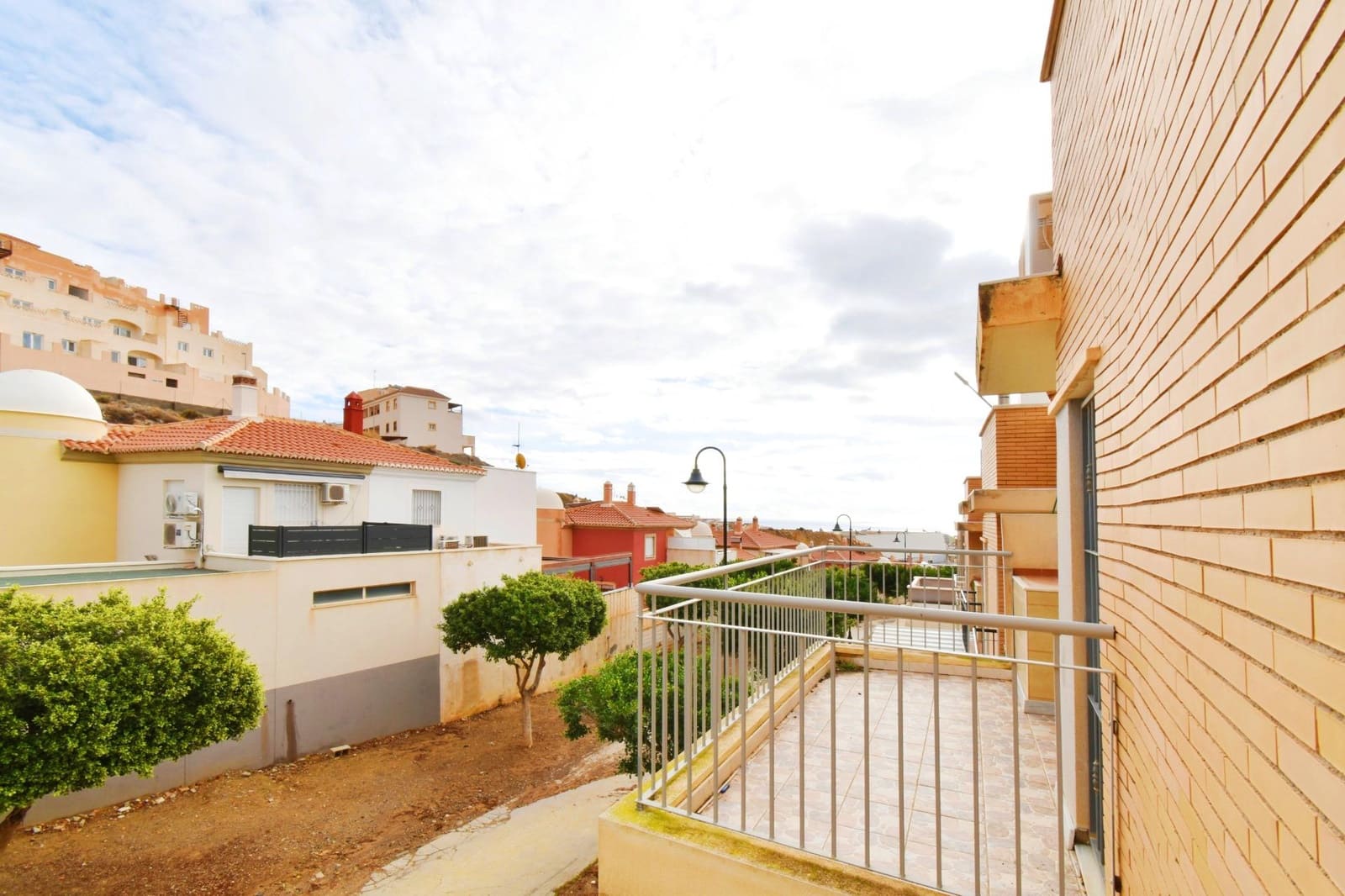 3 makuuhuone Omakotitalo myytävänä paikassa Aguadulce (Almeria) mukana 
autotalli - 225 000 € (Ref: 9386159)