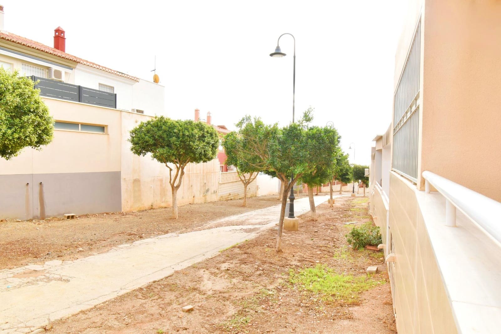 3 makuuhuone Omakotitalo myytävänä paikassa Aguadulce (Almeria) mukana 
autotalli - 225 000 € (Ref: 9386159)