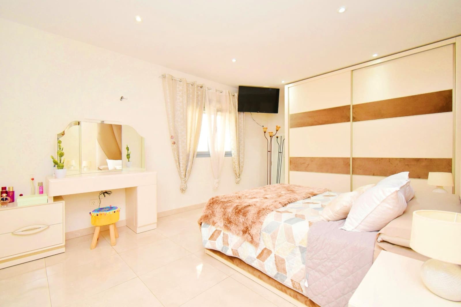 4 sypialnia Willa na sprzedaż w La Mojonera z basenem garażem - 320 000 € (Ref: 9398412)