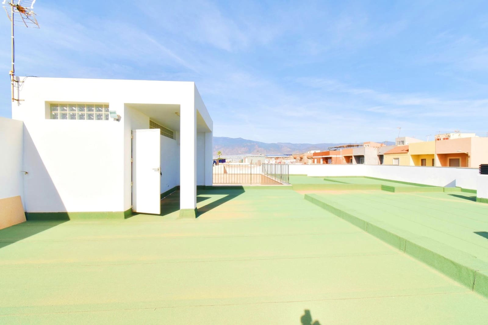 4 sypialnia Willa na sprzedaż w La Mojonera z basenem garażem - 320 000 € (Ref: 9398412)