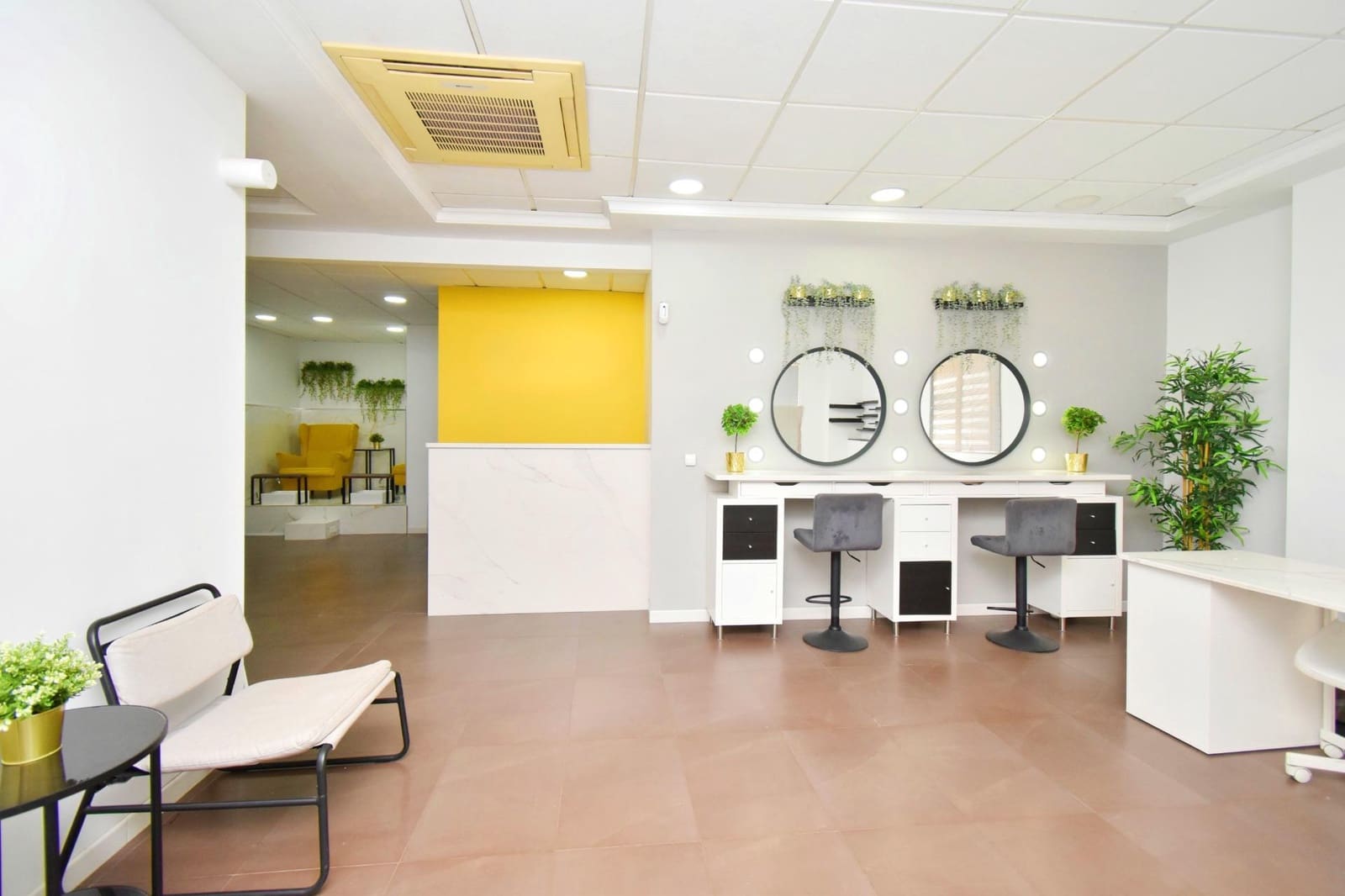 Commercial for rent in El Ejido - € 650 (Ref: 9406615)