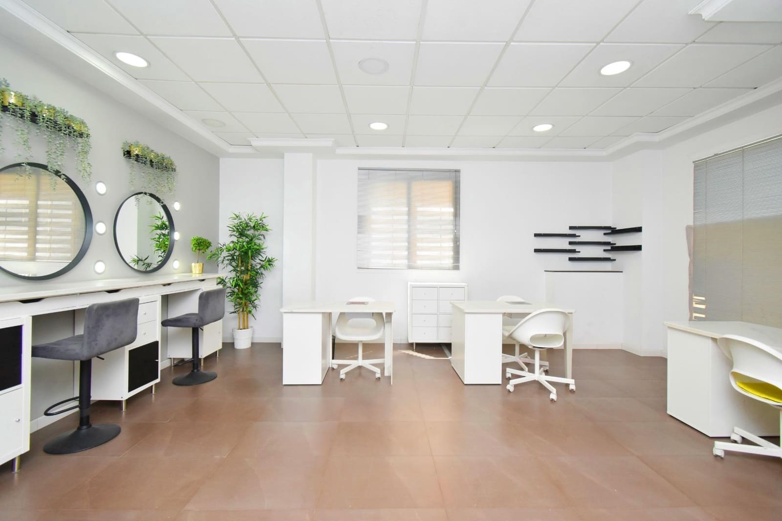 Commercial for rent in El Ejido - € 650 (Ref: 9406615)