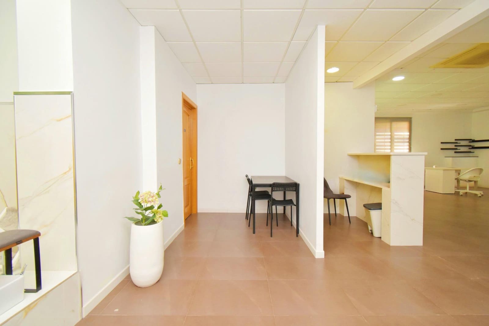 Commercial for rent in El Ejido - € 650 (Ref: 9406615)