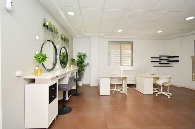 Local Comercial en El Ejido en alquiler - 650 € (Ref: 9406615)