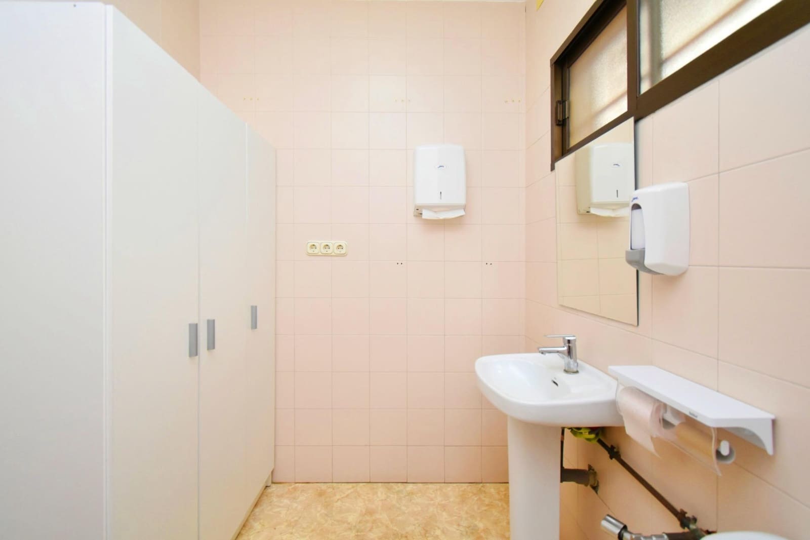 Kontor til salgs i Santa Maria del Aguila - € 69 000 (Ref: 9431015)