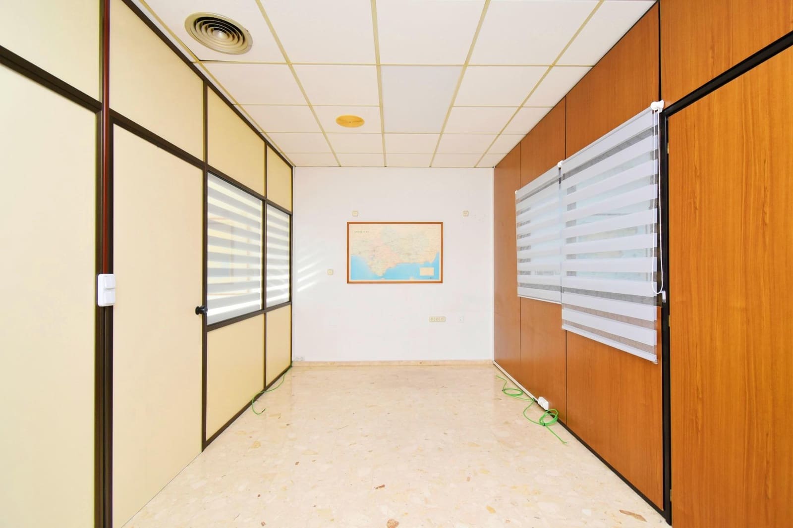 Kontor til salgs i Santa Maria del Aguila - € 69 000 (Ref: 9431015)