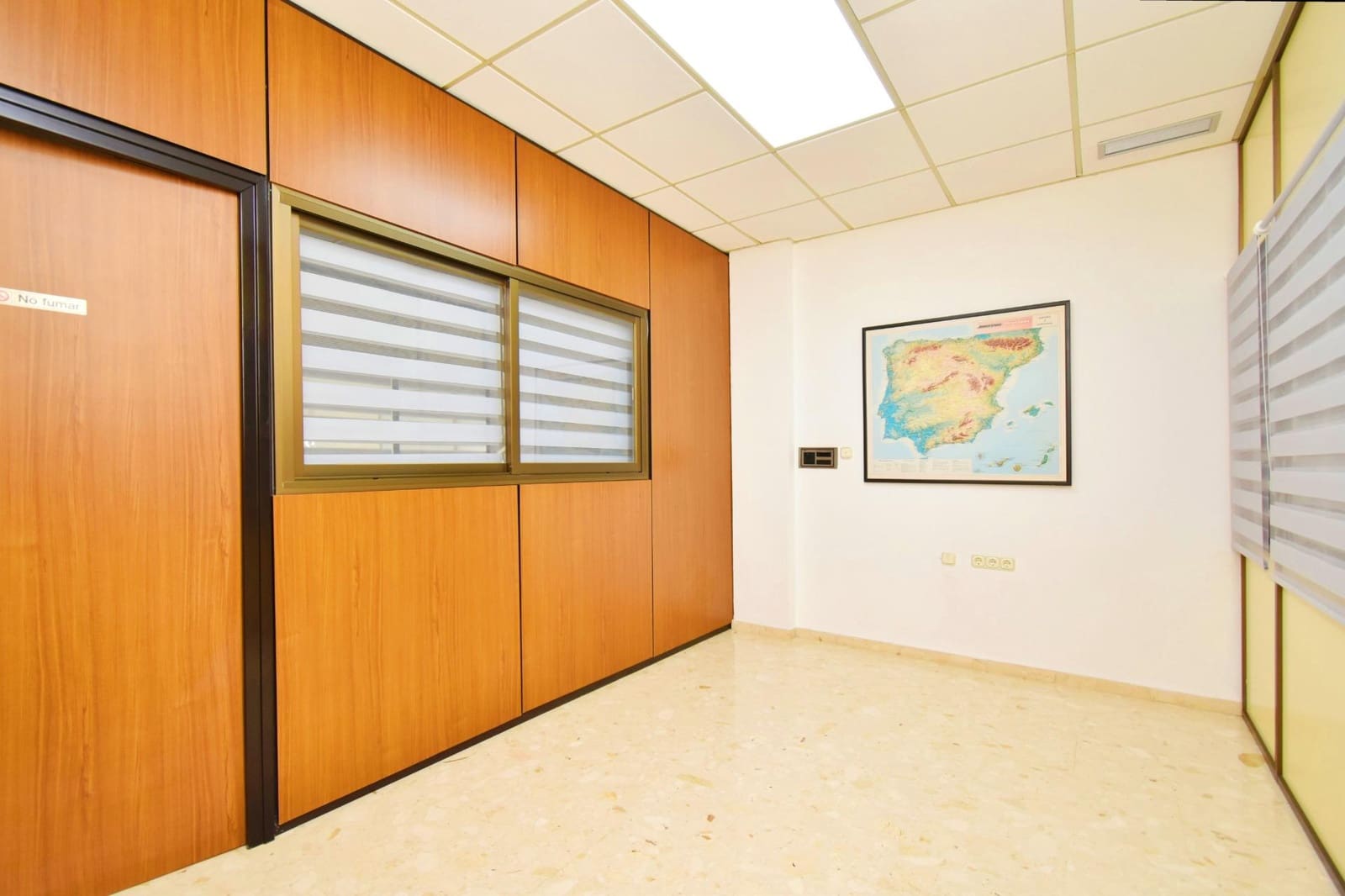 Kontor til salgs i Santa Maria del Aguila - € 69 000 (Ref: 9431015)