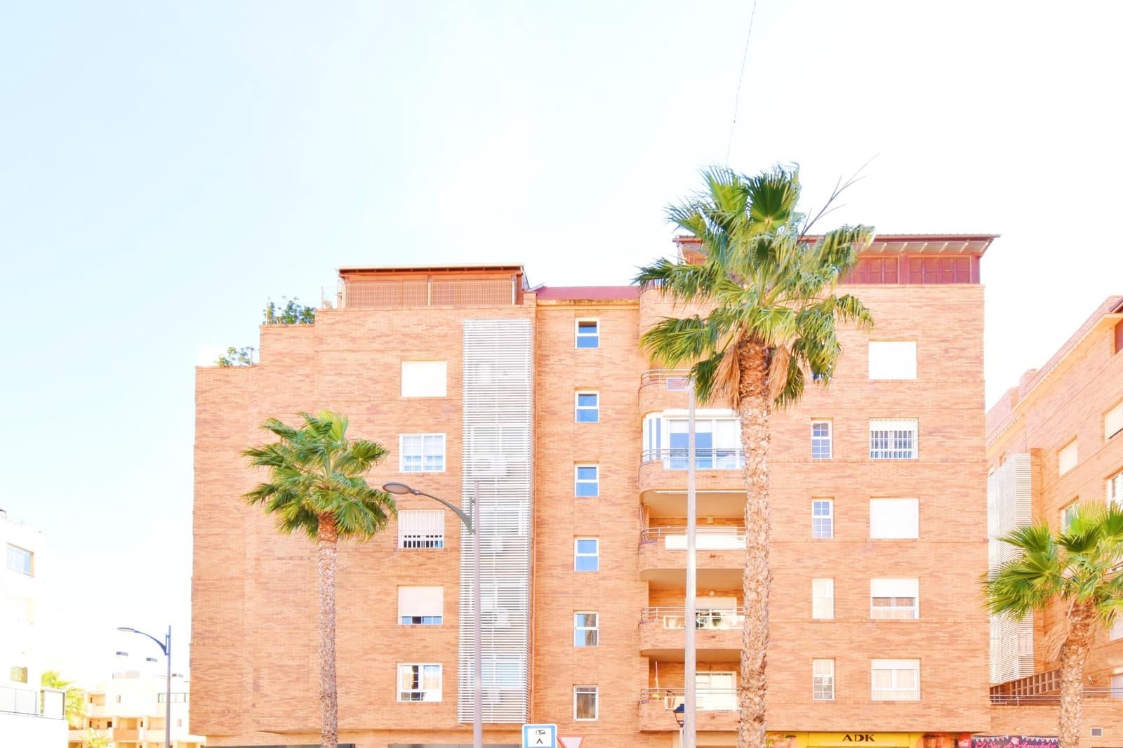 3 slaapkamer Flat te koop in Aguadulce (Almeria) met zwembad - € 270.000 (Ref: 9527857)