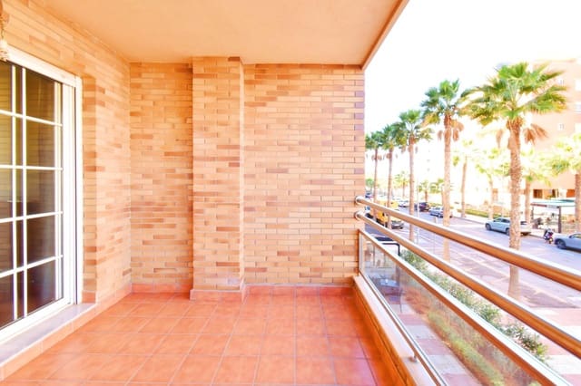 3 slaapkamer Flat te koop in Aguadulce (Almeria), Roquetas de Mar met zwembad - € 270.000 (Ref: 9527857)