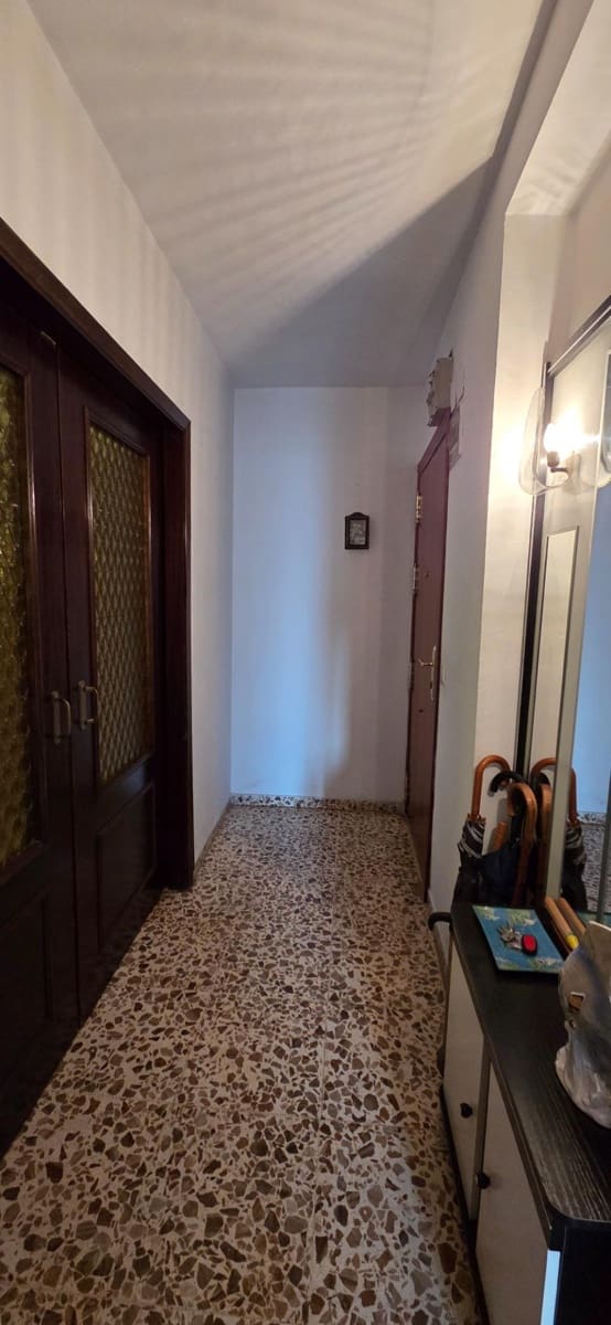 3 soveværelse Lejlighed til salg i Sevilla by - € 299.000 (Ref: 9541616)