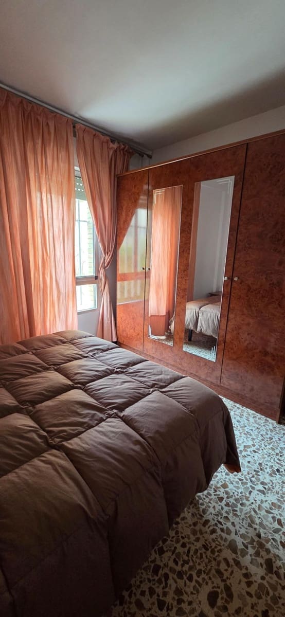 3 soveværelse Lejlighed til salg i Sevilla by - € 299.000 (Ref: 9541616)