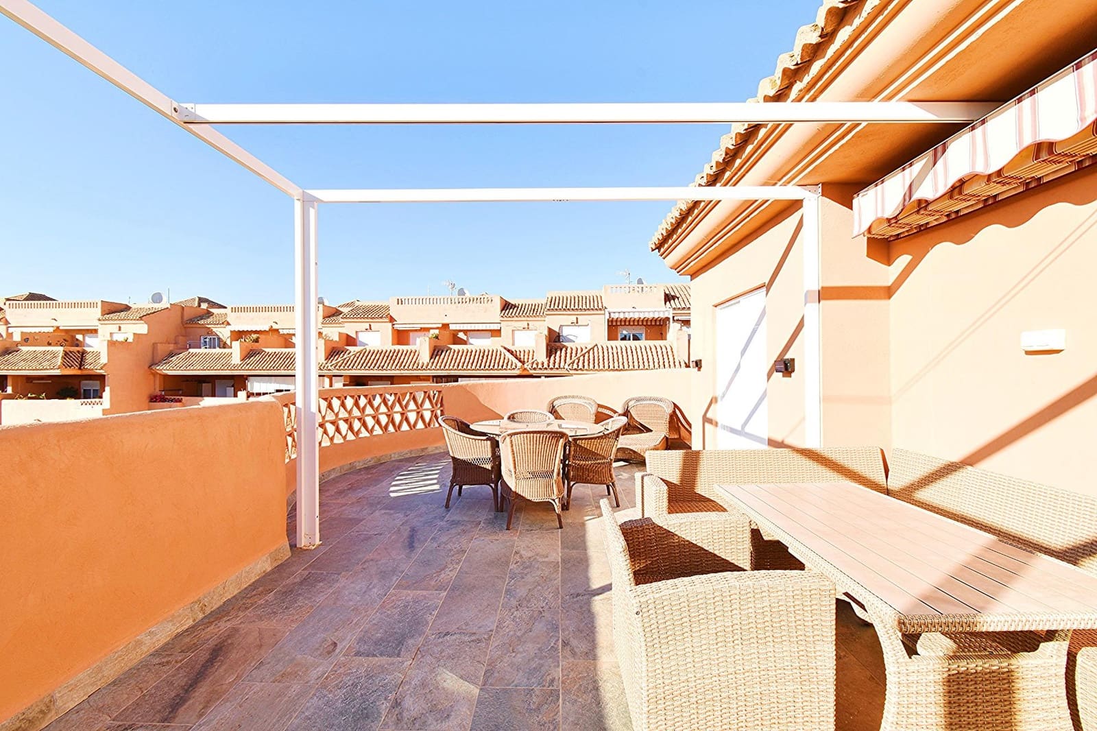 2 soverom Penthouse til salgs i Almerimar med svømmebasseng garasje - € 268 000 (Ref: 9619484)