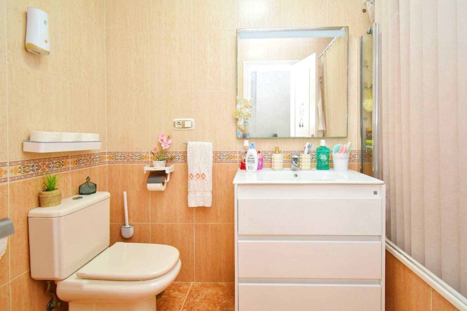 3 bedroom Flat for sale in El Ejido - € 118,000 (Ref: 9698939)