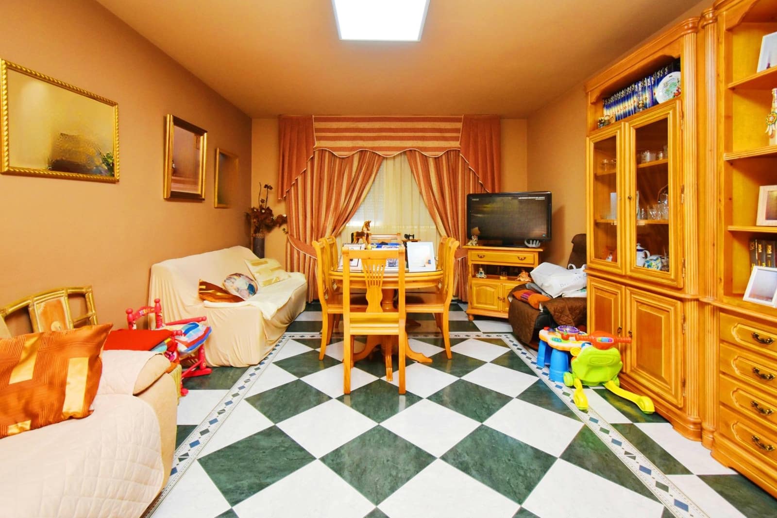 4 bedroom Apartment for sale in El Ejido with garage - € 180,000 (Ref: 9712166)