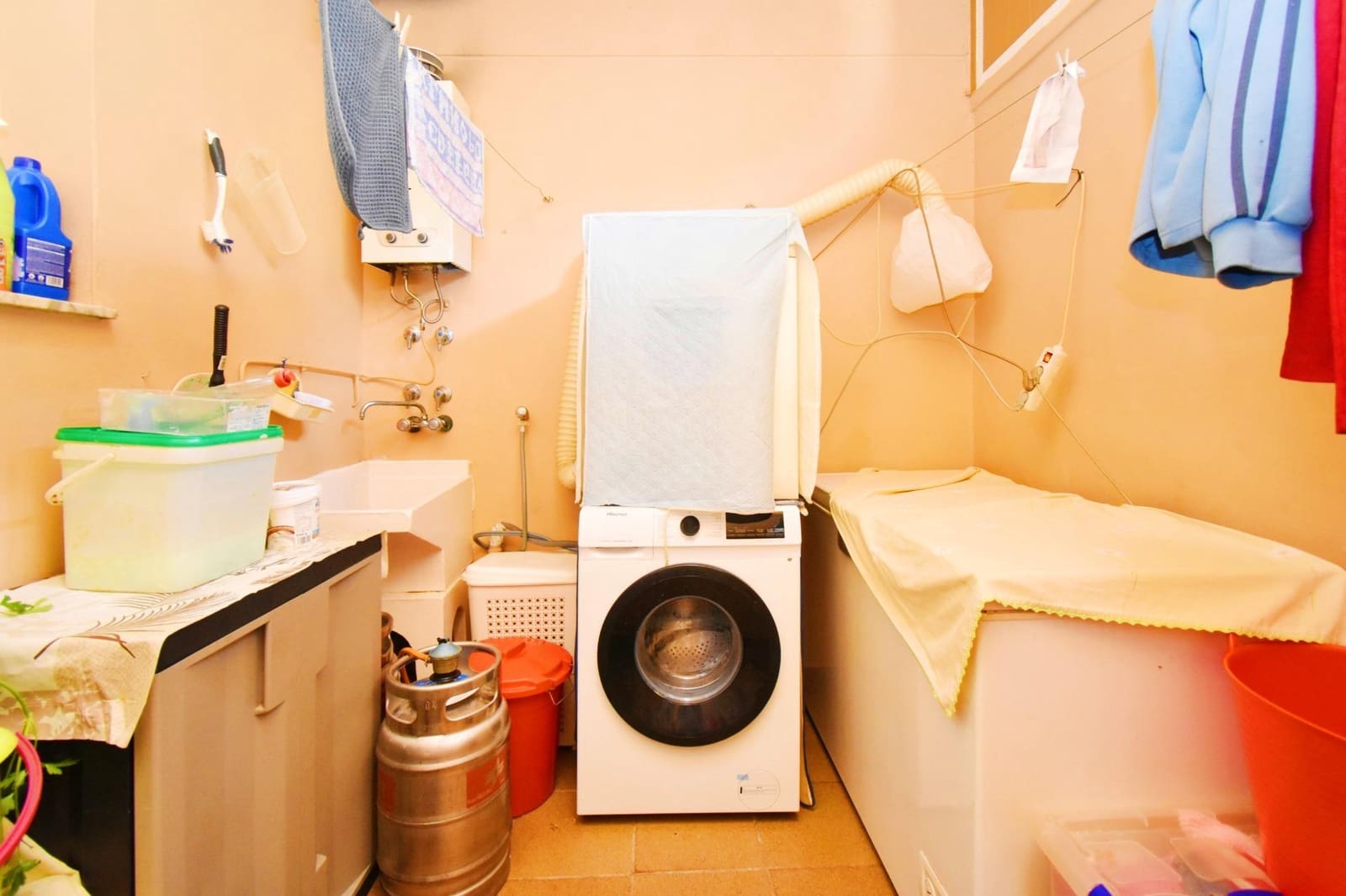 4 bedroom Apartment for sale in El Ejido with garage - € 180,000 (Ref: 9712166)