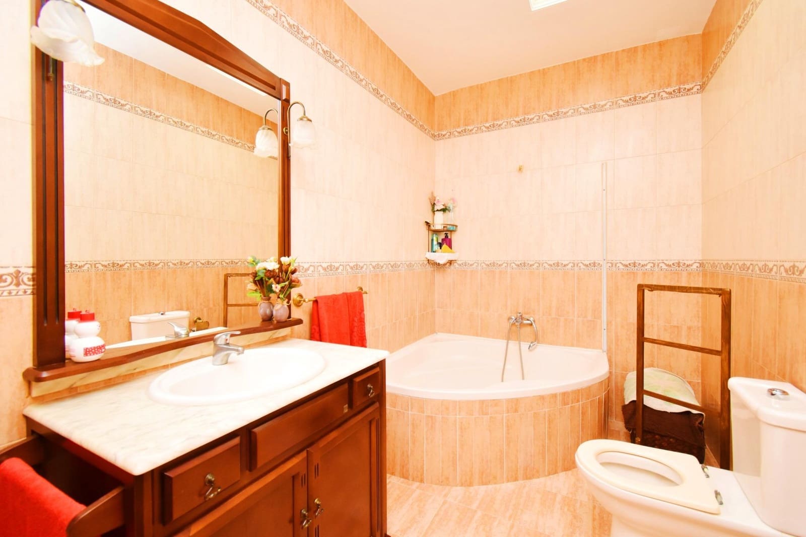 4 bedroom Apartment for sale in El Ejido with garage - € 180,000 (Ref: 9712166)