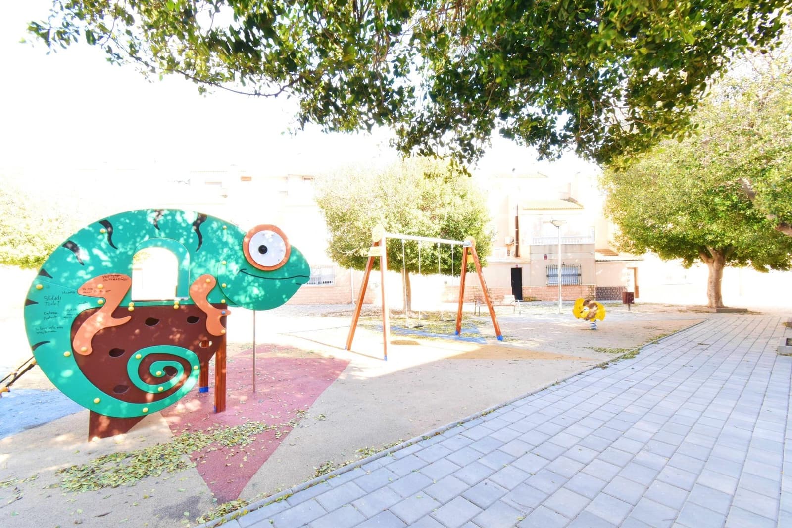 4 bedroom Apartment for sale in El Ejido with garage - € 180,000 (Ref: 9712166)