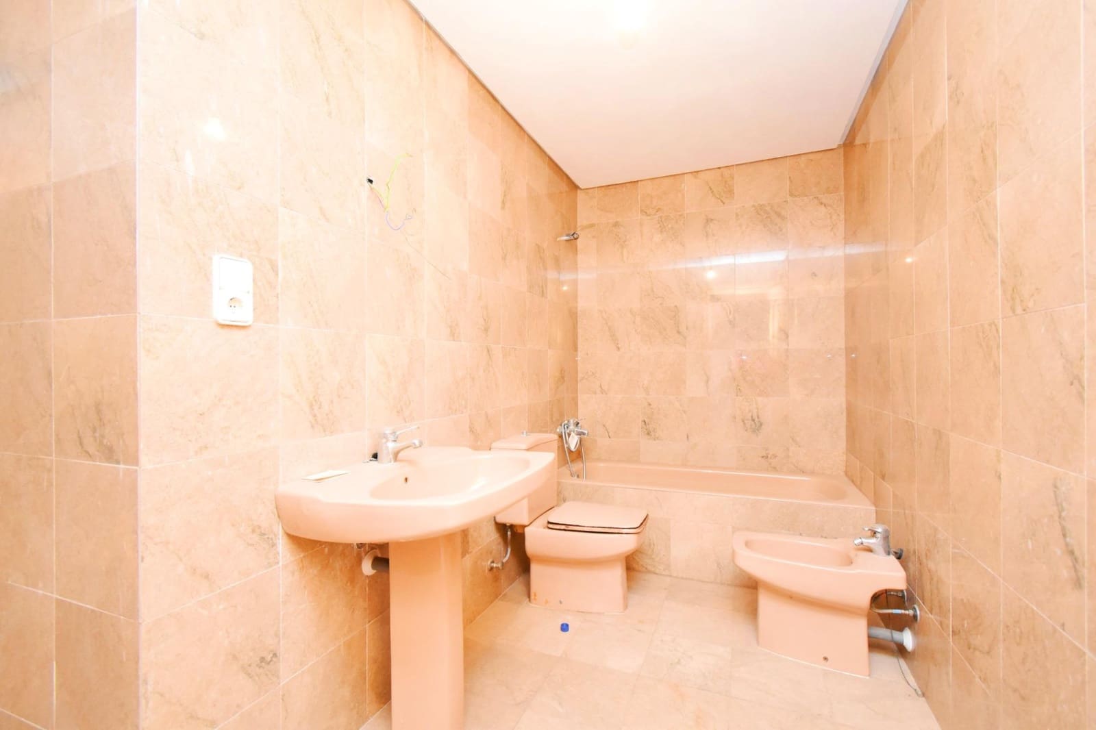 4 bedroom Flat for sale in El Ejido with garage - € 190,000 (Ref: 9804525)