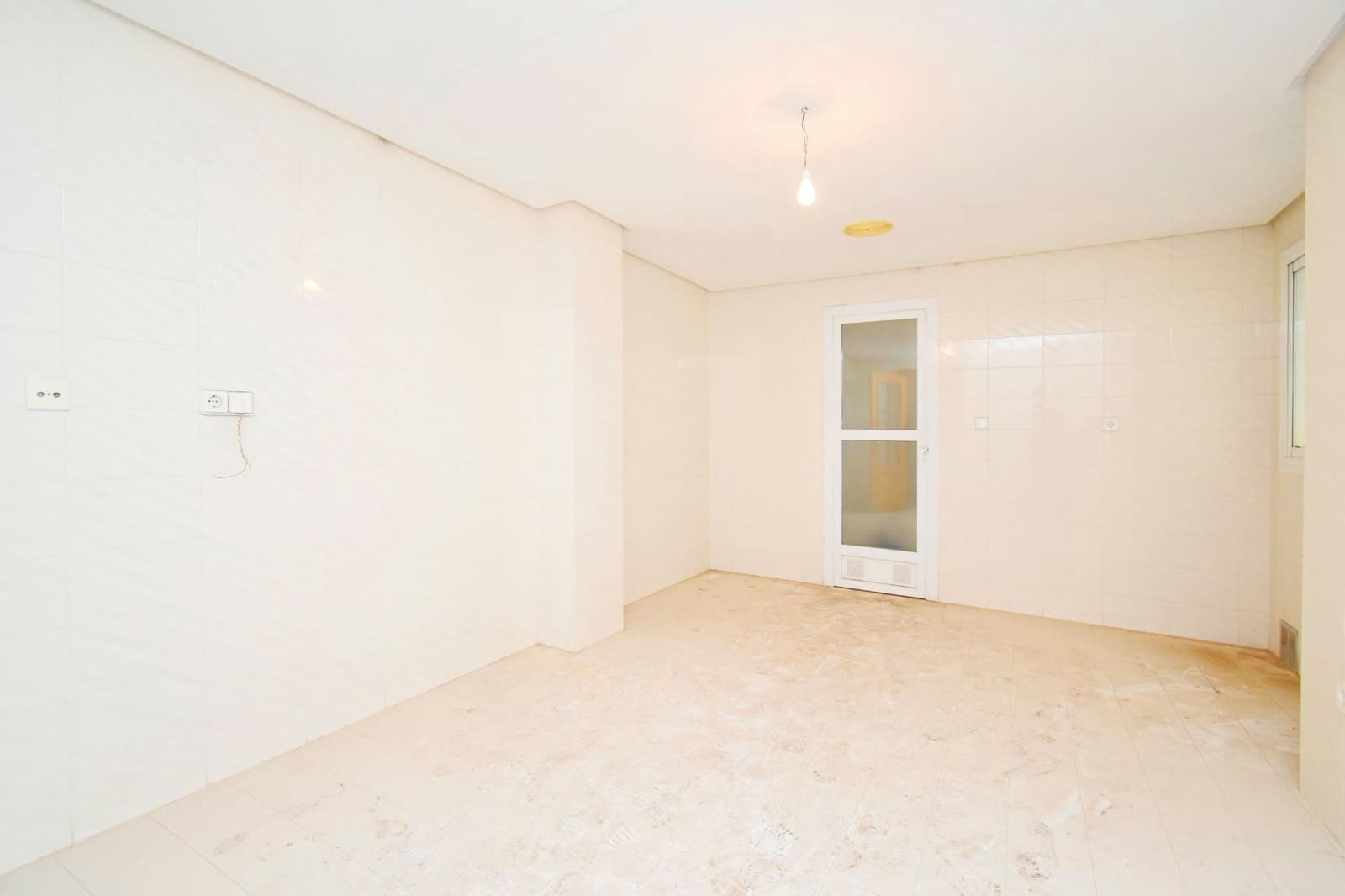 4 bedroom Flat for sale in El Ejido with garage - € 190,000 (Ref: 9804525)