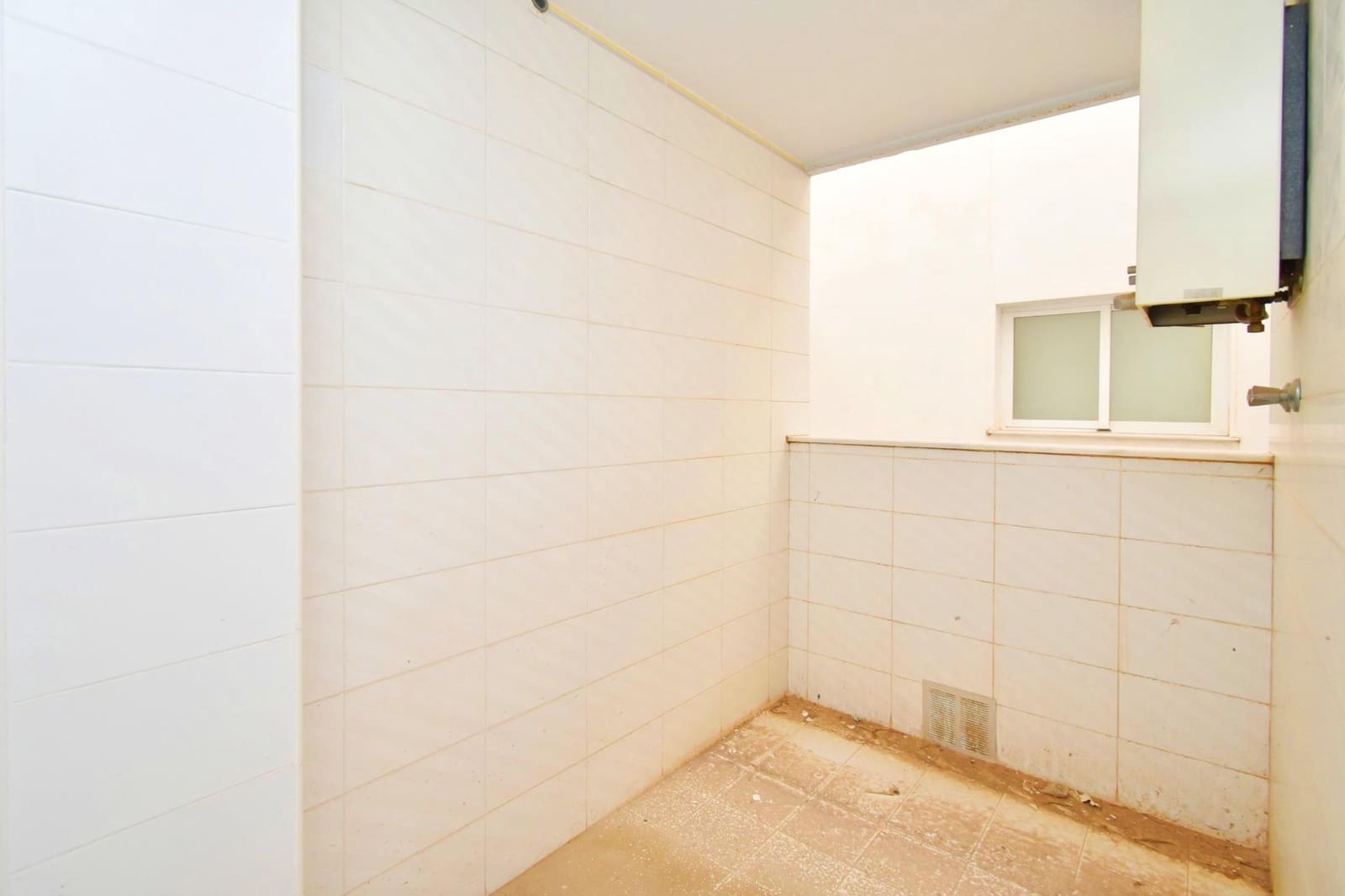 4 bedroom Flat for sale in El Ejido with garage - € 190,000 (Ref: 9804525)