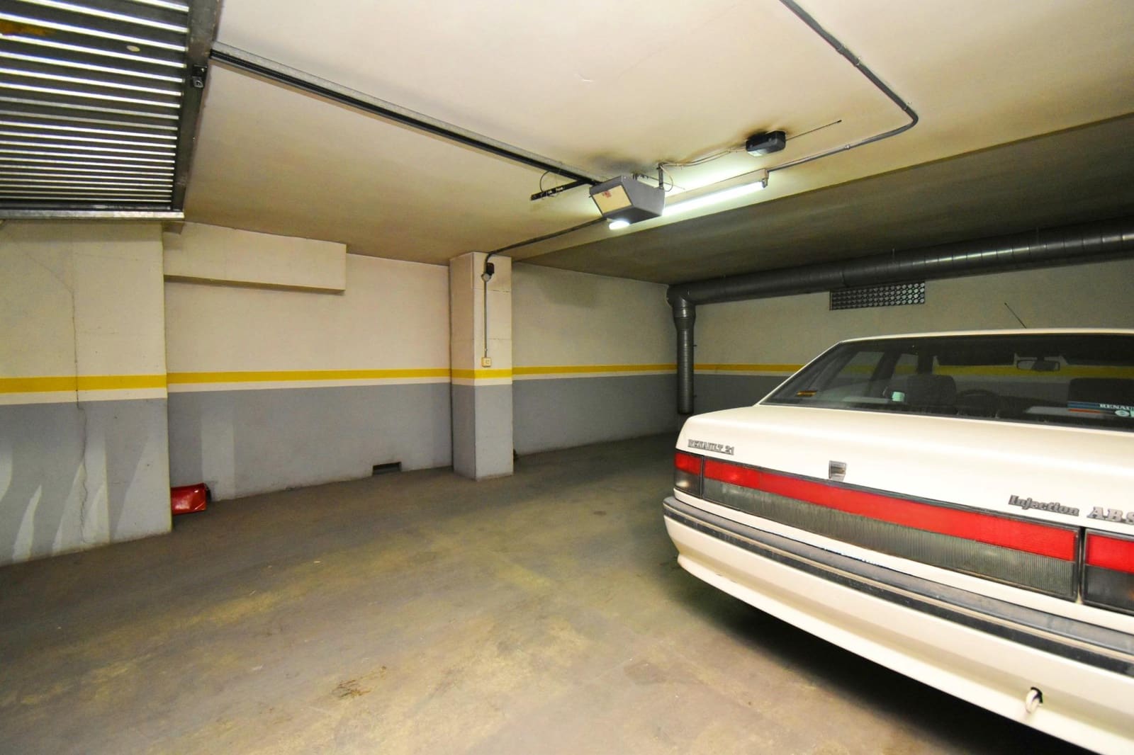 4 bedroom Flat for sale in El Ejido with garage - € 190,000 (Ref: 9804525)