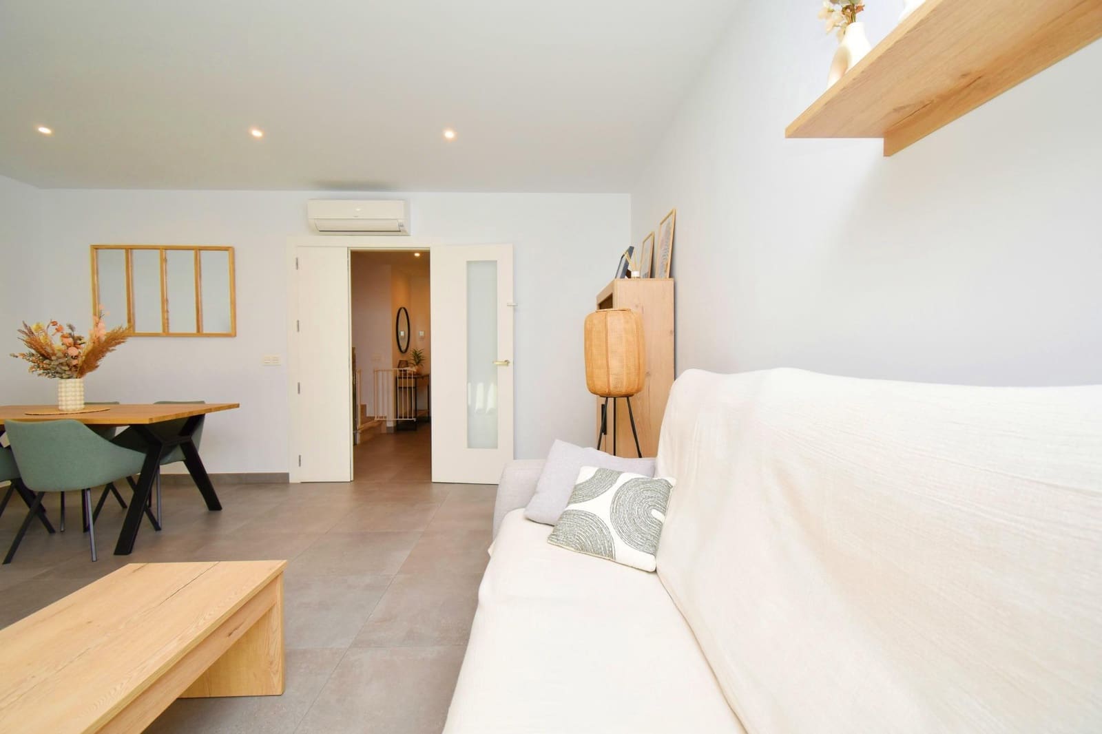3 soverom Rekkehus til salgs i Almeria by med svømmebasseng garasje - € 459 000 (Ref: 9865384)