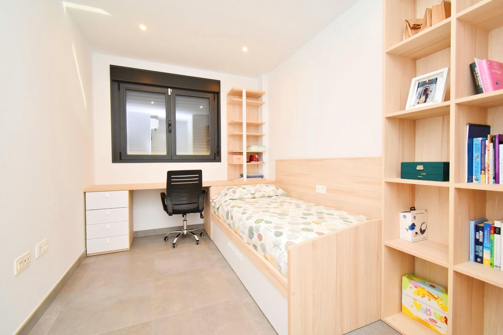3 soverom Rekkehus til salgs i Almeria by med svømmebasseng garasje - € 459 000 (Ref: 9865384)