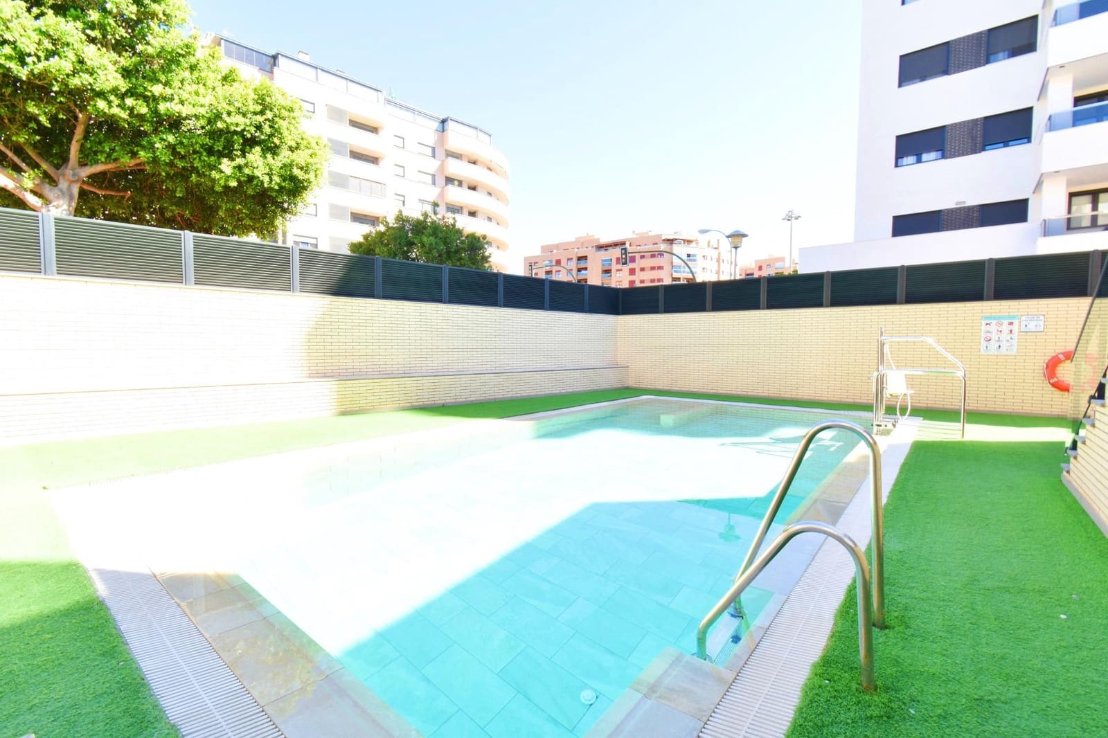 3 soverom Rekkehus til salgs i Almeria by med svømmebasseng garasje - € 459 000 (Ref: 9865384)