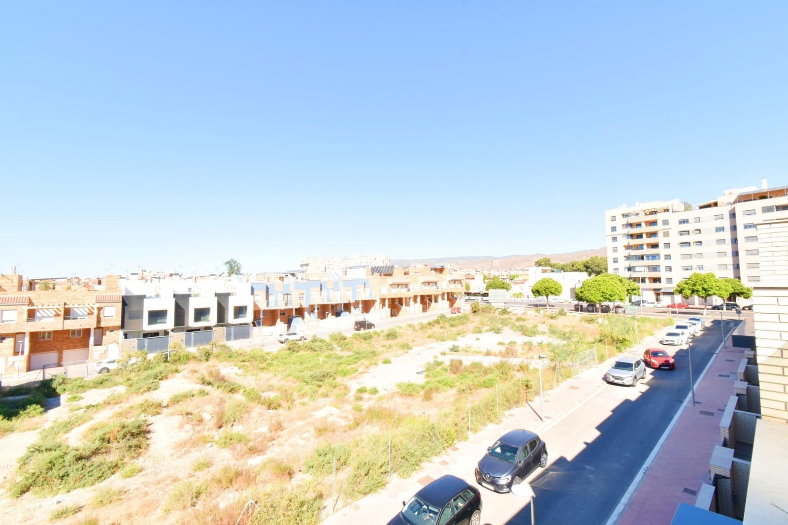 3 soverom Rekkehus til salgs i Almeria by med svømmebasseng garasje - € 459 000 (Ref: 9865384)