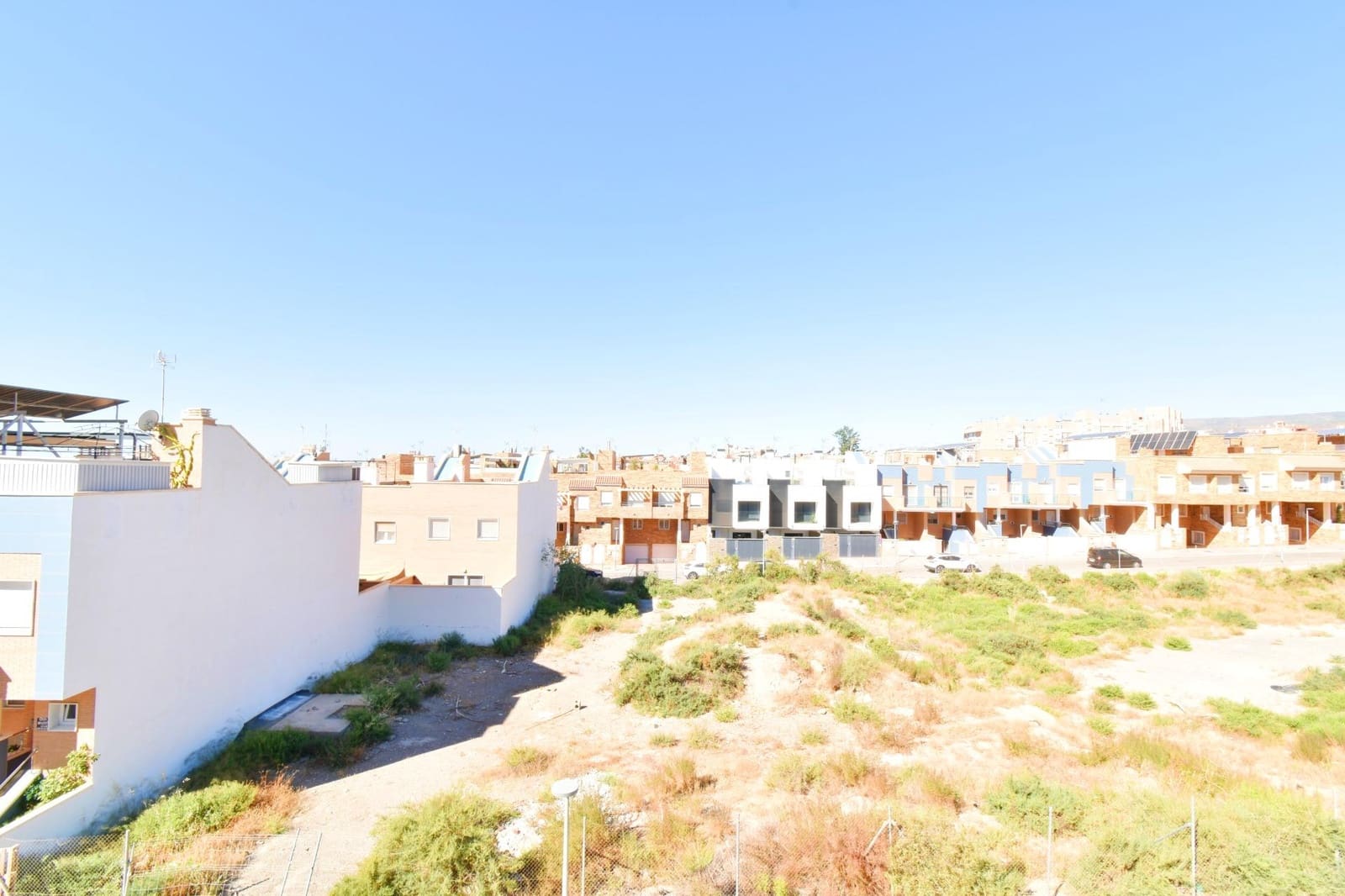 3 soverom Rekkehus til salgs i Almeria by med svømmebasseng garasje - € 459 000 (Ref: 9865384)